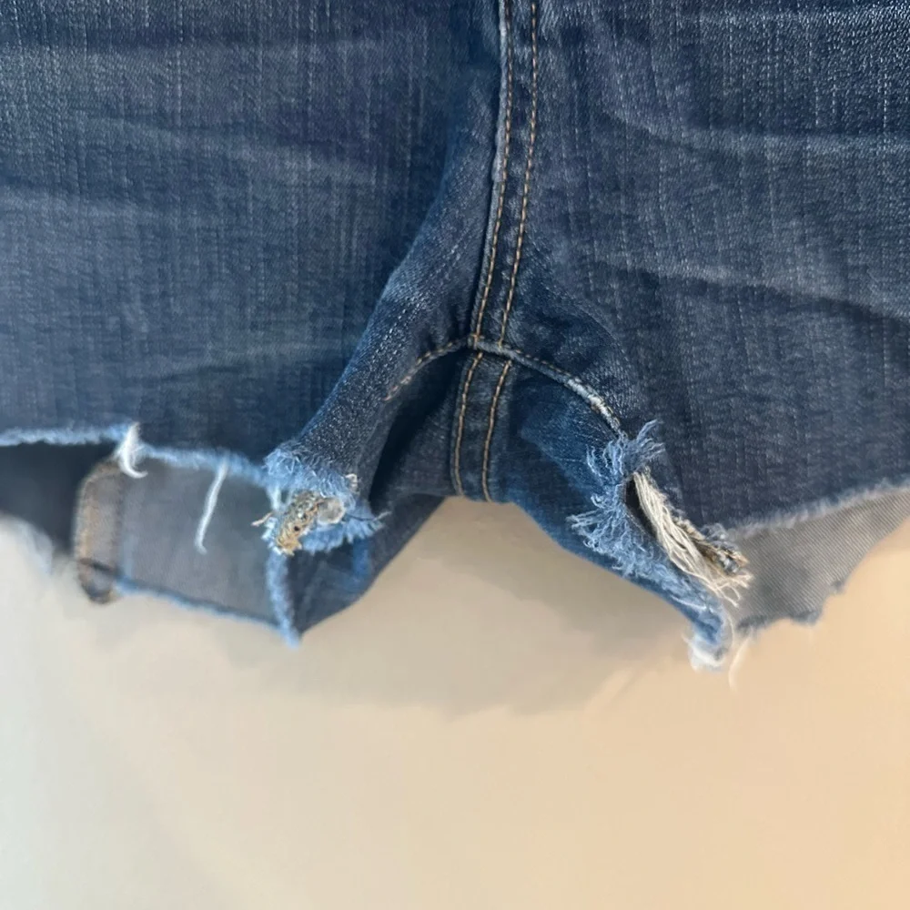 Blank NYC Blue Jean Shorts Distressed Size 28